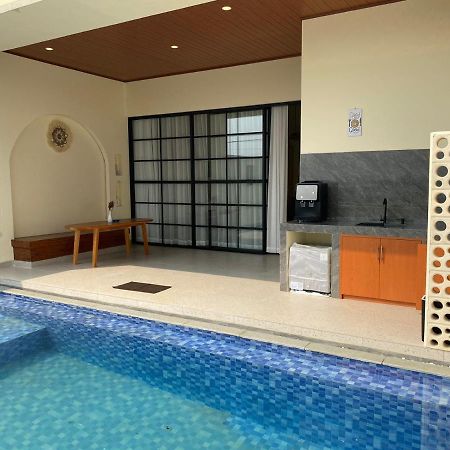 Azalea Room By The Anp Villas Cikundul Buitenkant foto