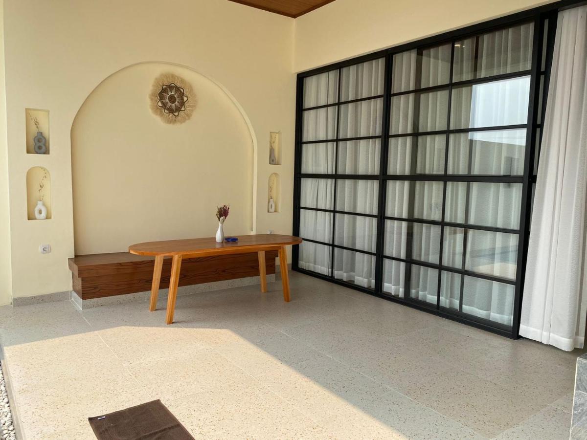 Azalea Room By The Anp Villas Cikundul Buitenkant foto