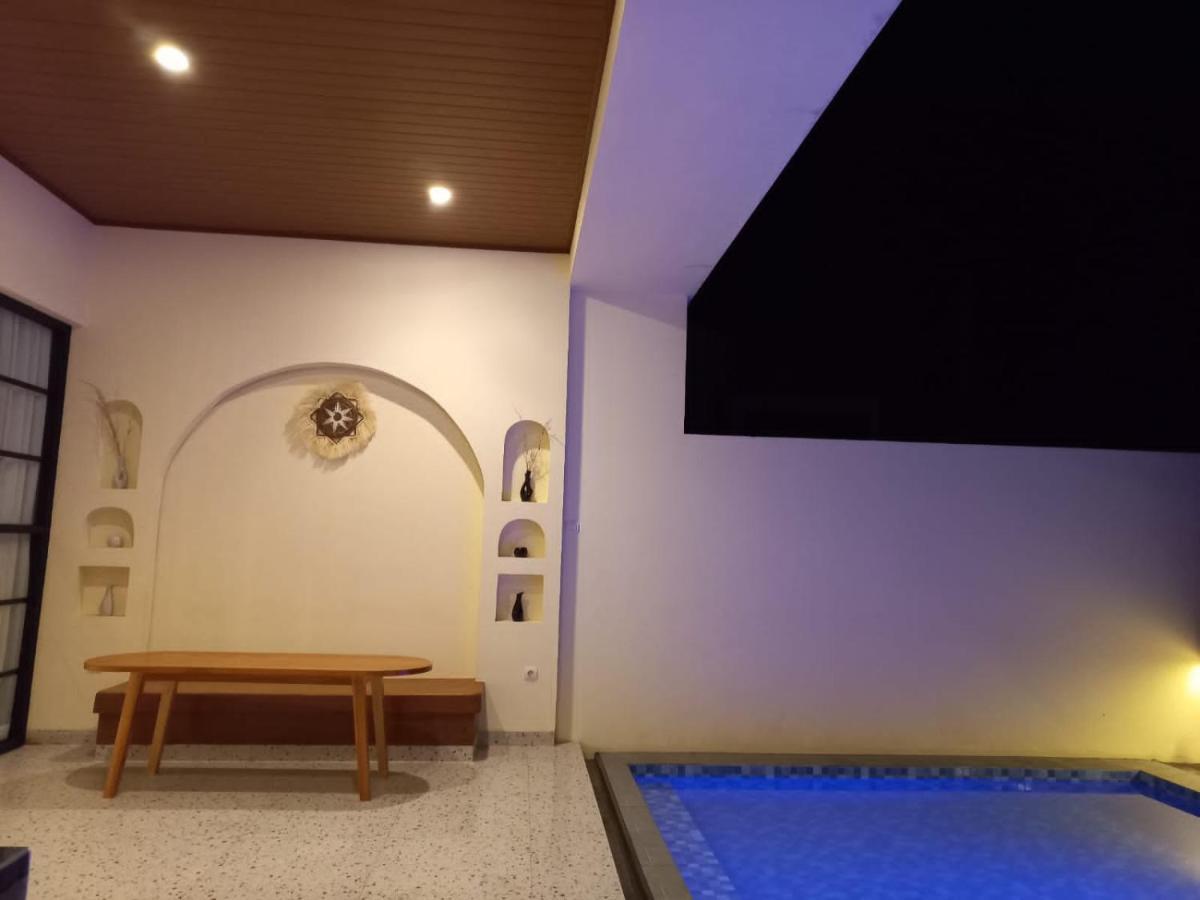 Azalea Room By The Anp Villas Cikundul Kamer foto